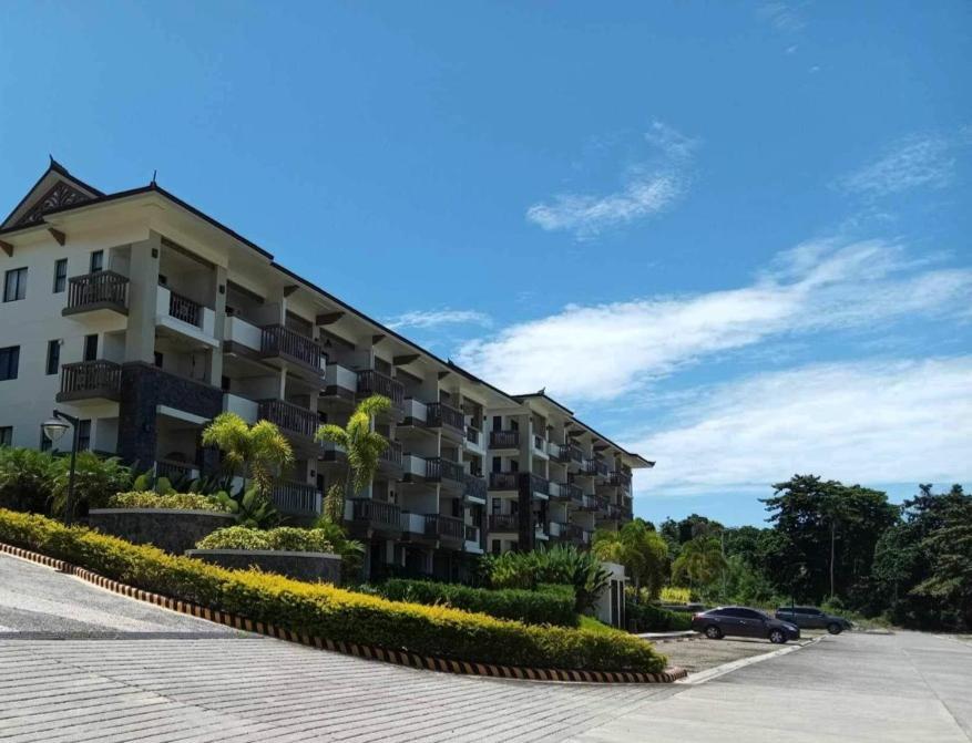 Kembali Condo Resort With Sea View Davao Exterior photo